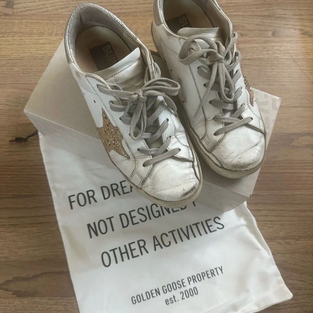 Lightly worn golden goose leather distressed sneakers - Picture 2 of 4